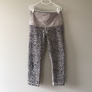 Patterned lululemon high waisted crop yoga pants
